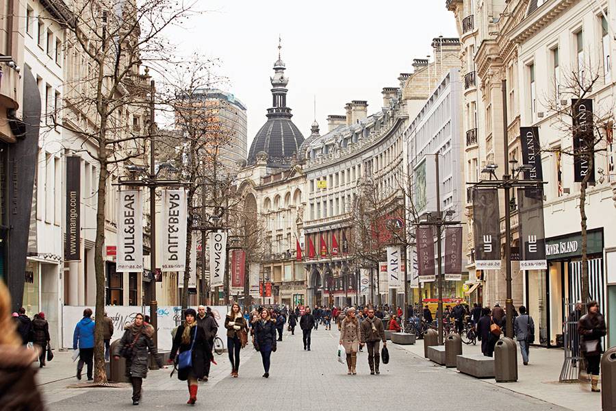 إنه الخريف... تسوّقي في هذه المدن الأوروبية