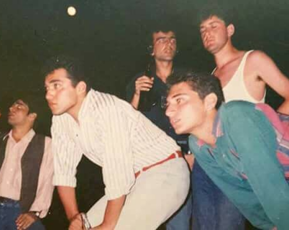 5 نجوم في هذه الصورة... خمّنوا من هم!