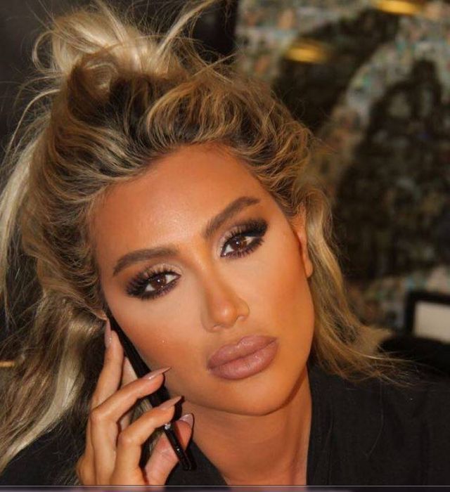 بالفيديو - بعد الفستان القصير.. أظافر مايا دياب تشعل مواقع التواصل