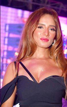 زينة تثير ضجة بصورة لتوأمها.. شاهدوا كيف احتفلت بعيد ميلادهما