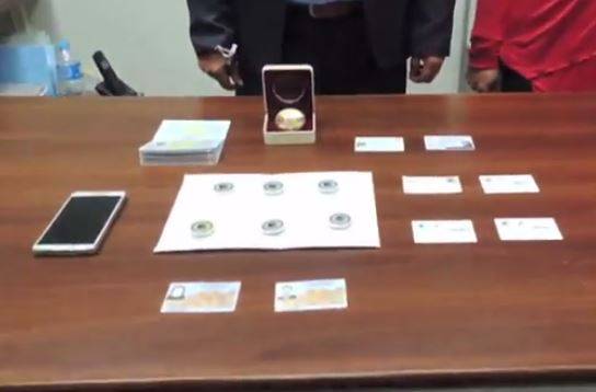 بالفيديو - أسرار القبض على نصاب المشاهير.. وهؤلاء النجوم من ضحاياه