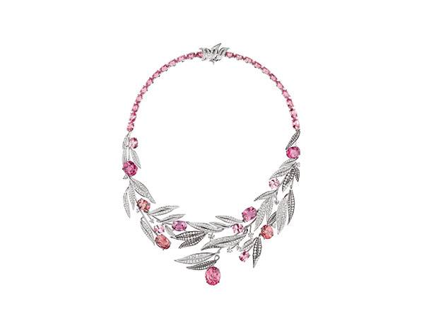 وردي متلألىء