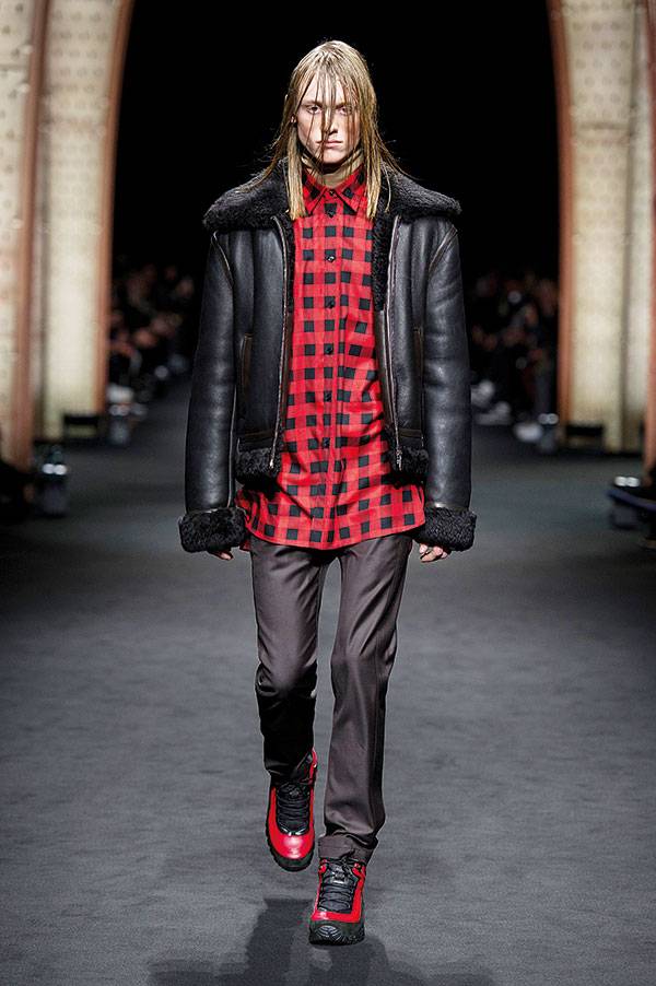 الجاكيت الجلدية سر أناقتك هذا الموسم