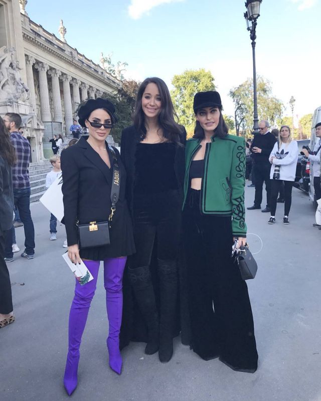 أجمل إطلالات عاشقات الموضة في أسبوع الموضة الباريسي