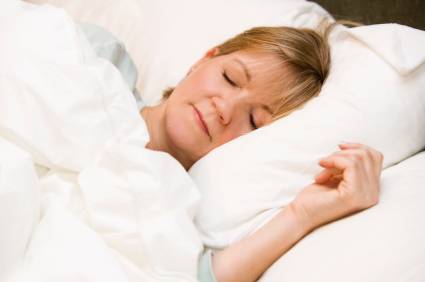 4 أطفال أمضوا 5 أيام مع جثة والدتهم ظنّاً منهم أنّها نائمة