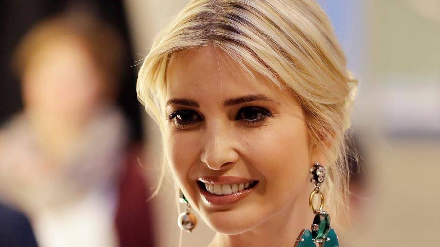 بالصور - إيفانكا ترامب تخطف الانظار بالابيض