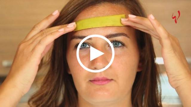 بالفيديو - كيف نزيل ألم الرأس ونبيّض الأسنان بقشرة موز