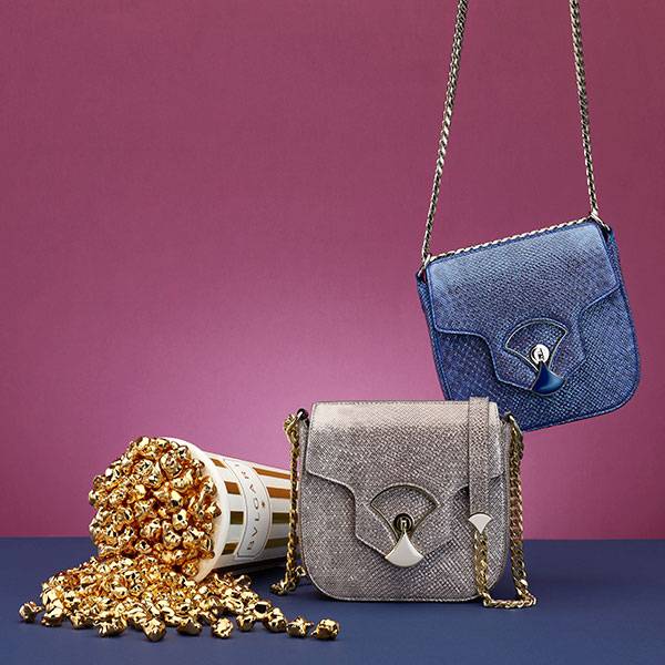 بولغري تقيم موقعاً 