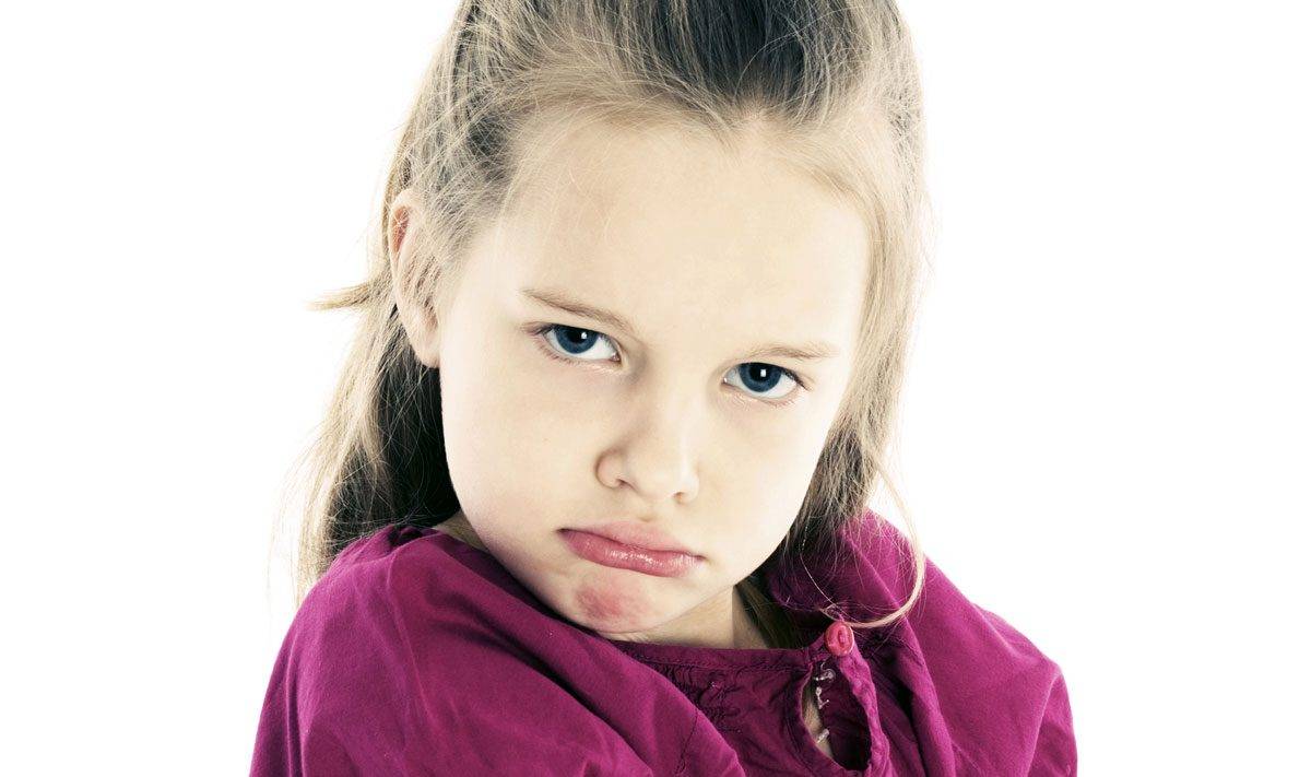 إذا كان طفلك يعاني من ألم في الساقين انتبهي... قد يكون مصاباً بهذا المرض