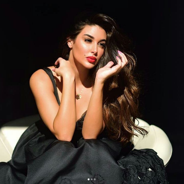 بالصور - ياسمين صبري تضج انوثة بأحدث إطلالاتها