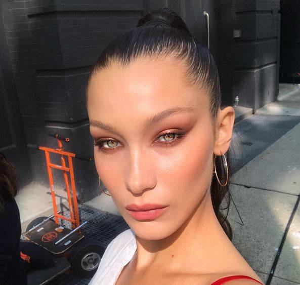 بالصور - بيلا حديد كأميرات 