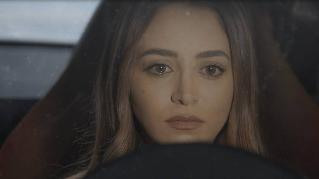 بالصورة - تعرّفوا على شقيقتي منى نجمة 