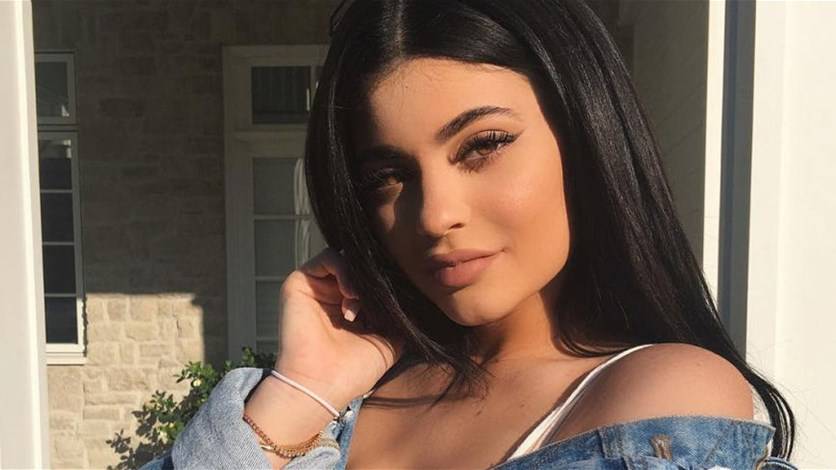 بالصورة - الحمل يرهق كايلي جينر... شاهدوا ملامح وجهها من دون ماكياج