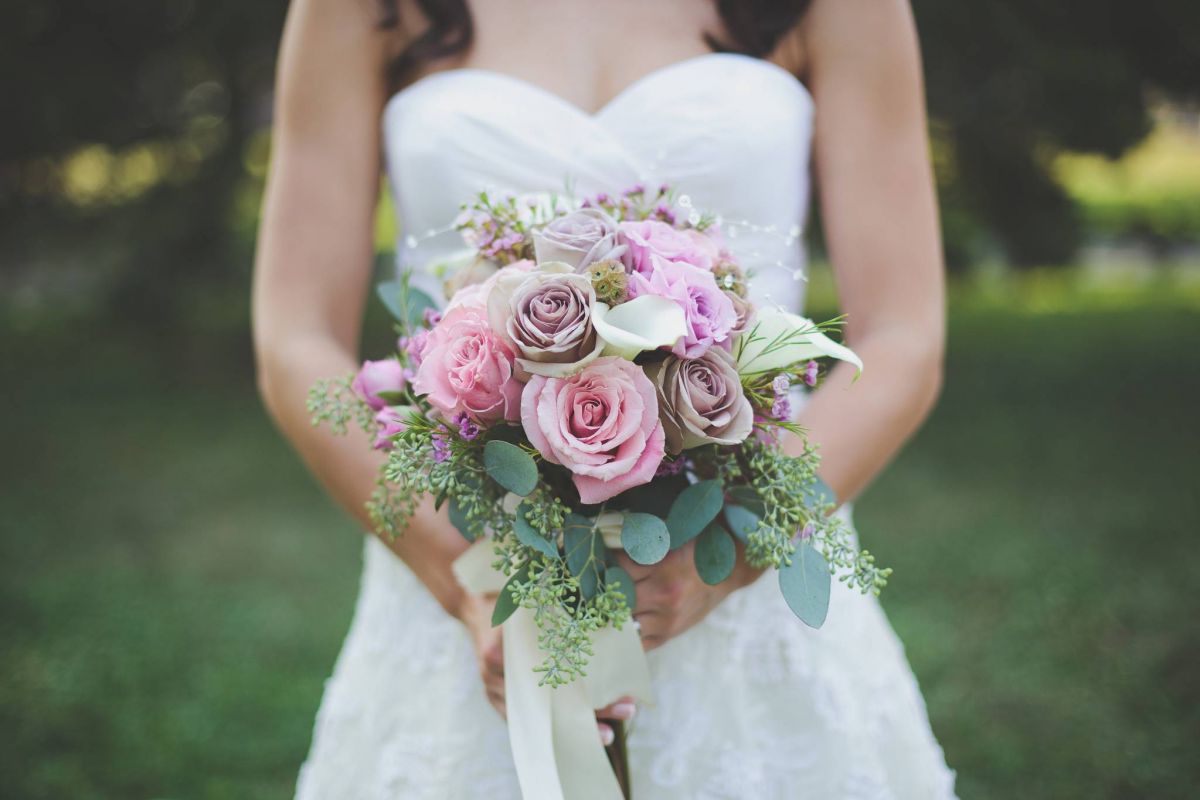 بالصور - 6 أفكار من أسبوع موضة الأعراس 2018 لتظهري كالملكات في يوم زفافك