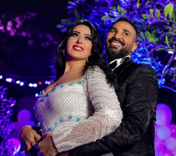 صورة تكشف للمرة الأولى - سمية الخشاب تبكي في حضن والدتها... شاهدوا ماذا فعل أحمد سعد