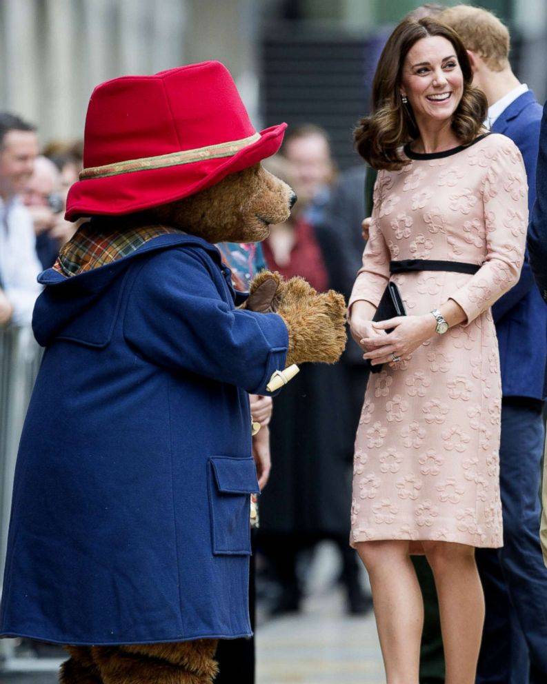 بالفيديو – كايت ميدلتون ترقص رغم حملها... شاهدوا كيف فعلت ذلك ببراعة وطرافة