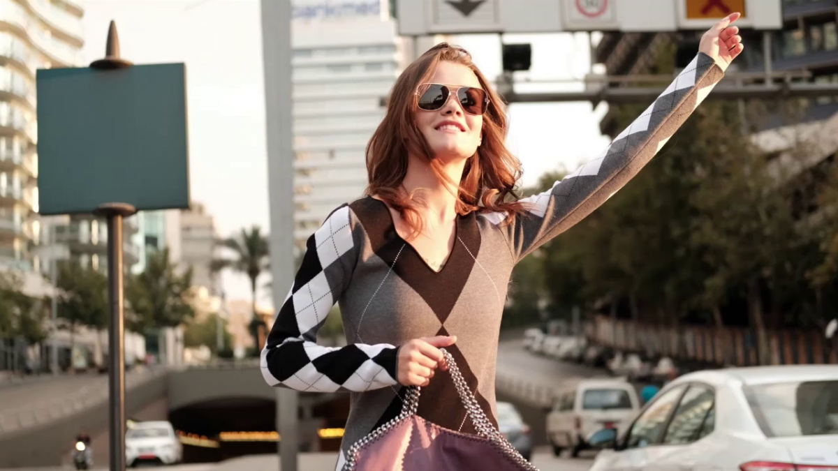 Un Jour Comme Un Autre... حكاية أناقة لامرأة عصرية شابة