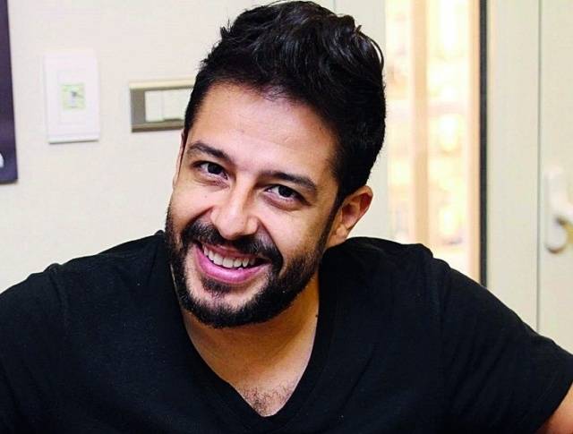 بالفيديو - جمهور محمد حماقي في دبي يغني له بمناسبة عيد ميلاده.. ستتفاجأون بعمره الحقيقي