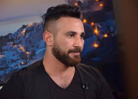 بالفيديو - شيخ يهاجم أحمد سعد على الهواء.. إليكم التفاصيل