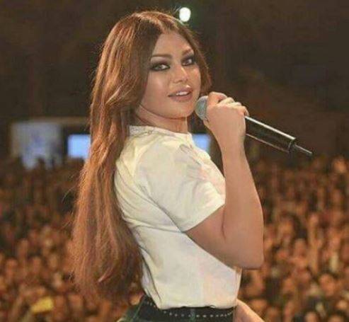 بالصور- حذاء هيفاء وهبي بـ $10,000 وهؤلاء هنّ النجمات العالميات اللواتي اعتمدنه