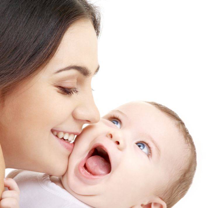 حركات لاإرادية يقوم بها طفلك ولا تفهمينها... إكتشفي كيف يحمي نفسه من الاختناق