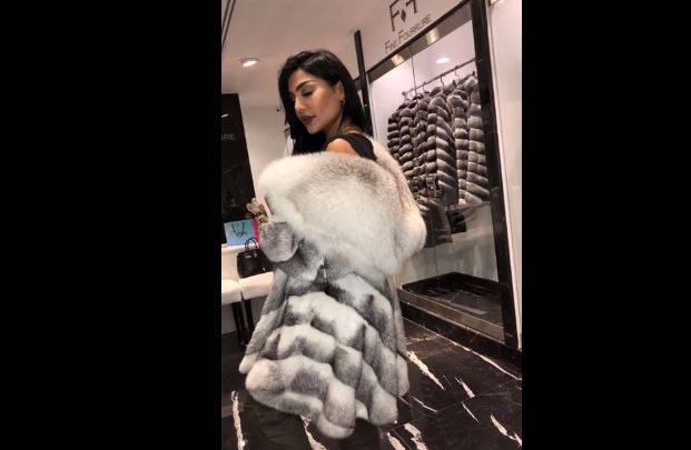 بالفيديو - أمل العوضي تتعرض للإنتقاد بسبب ثمن الجاكيت الخيالي.. هذا سعره