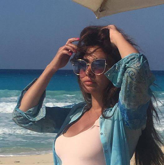 بالصورة - ميرهان حسين تخطف الأنظار بـ