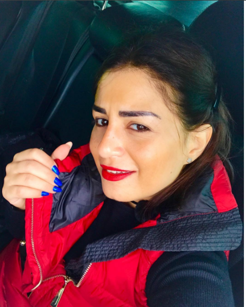 بالصورة – منة فضالي تشعل 