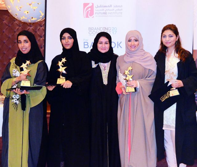 زينب شازاد أكرم وعبير نجم الدين حبشي ورجاء مؤمنة وملاك أحمد العمودي وشيماء أبو بكر أحمد