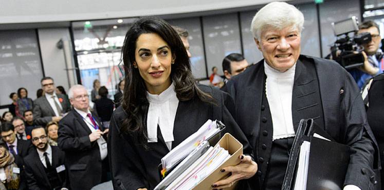 بعد الأمومة.. أمل كلوني في البرلمان البريطاني