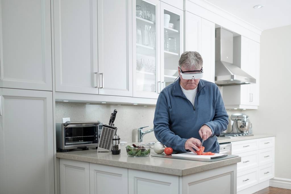 نظّارات الكترونية تعيد الرؤية إلى شبه المكفوفين