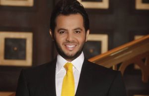 إعلامي يصلي لنيشان... ورواد مواقع التواصل قلقين على صحته