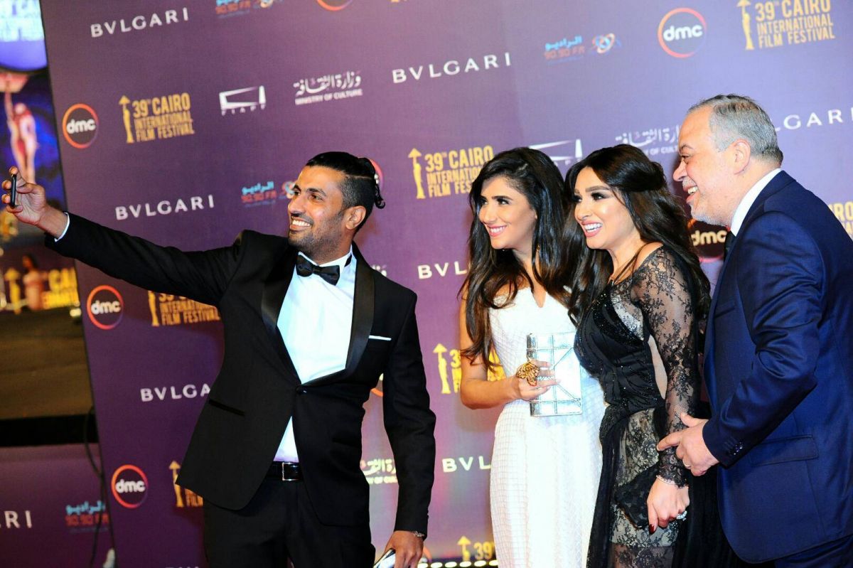 بالصور - مهرجان القاهرة السينمائي: إطلالات جريئة للنجمات وخطأ أصالة وانفعال حسين فهمي.. اليكم التفاصيل