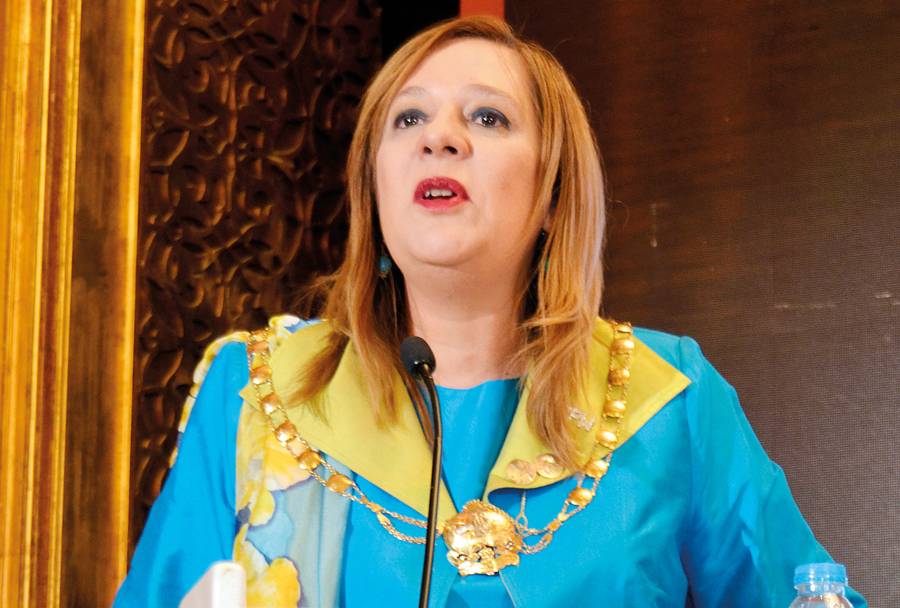 أول امرأة عربية تتولى رئاسة الاتحاد الدولي لصاحبات الأعمال الدكتورة أماني عصفور: عايشت آمال سيدات الأعمال وآلامهن