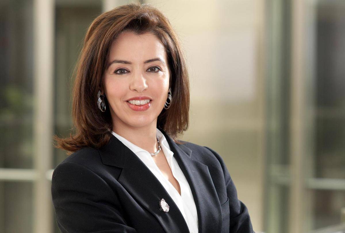 لن تصدّقوا أن هذه الجوائز والإنجازات لامرأة عربية واحدة... إكتشفوا مَن هي