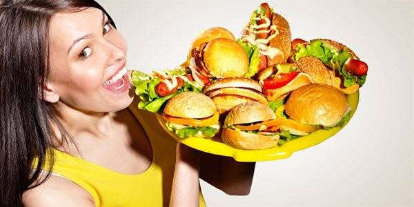 إن كنت سريعاً في الأكل.. توقف فوراً لهذة الأسباب!