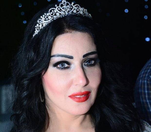 بالفيديو - سمية الخشاب تردّ على منتقدي فستان زفافها... وتكشف عن سبب زيادة وزنها