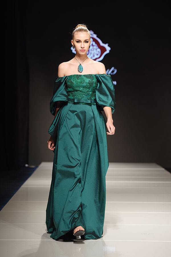 المصمّمة السعودية أمينة الجسمي