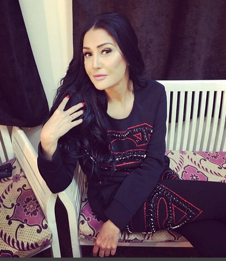 بالصورة – شاهدوا كيف ظهرت علامات العمر على وجه غادة عبد الرازق... لهذا قال المتابعون 