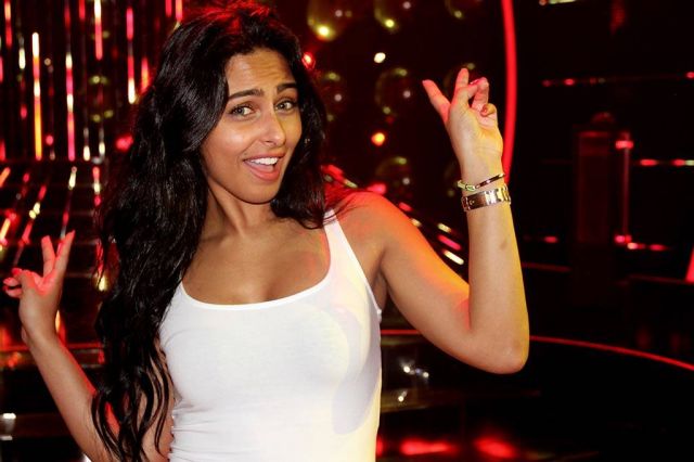 ميس حمدان تثير ضجة بفيديو جديد من دون مكياج