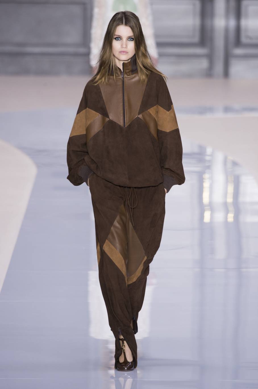 الأزياء الرياضية... مزيج من الأناقة والعملية