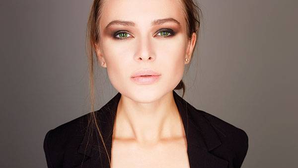 12 سرّاً لجاذبية 
سيدة الأعمال