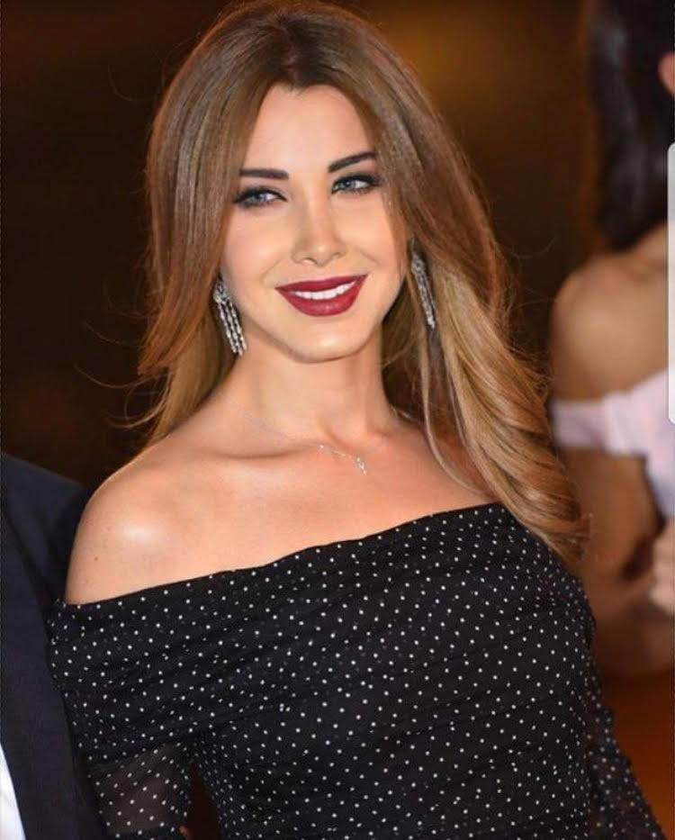 بالصور خمني كم كلفت اطلالة نانسي عجرم الأخيرة ‎