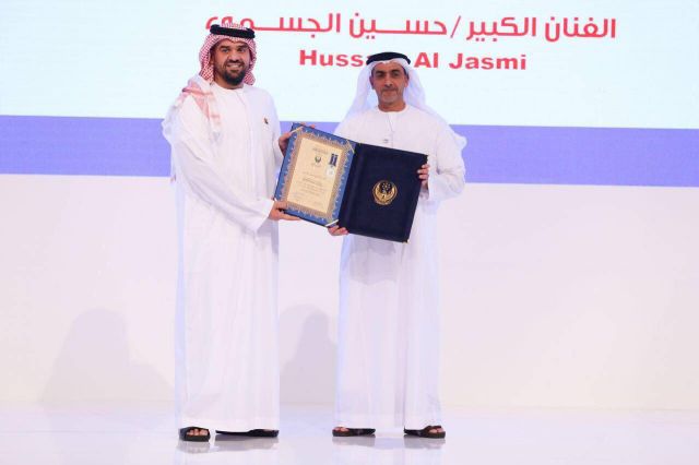 بالصور: ماذا قال حسين الجسمي عن منحه ميدالية خدمة المجتمع الإماراتي؟