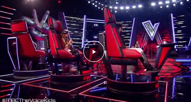 بالفيديو - شاهدوا رد فعل نانسي عجرم على اصغر مشتركة في the Voice Kids