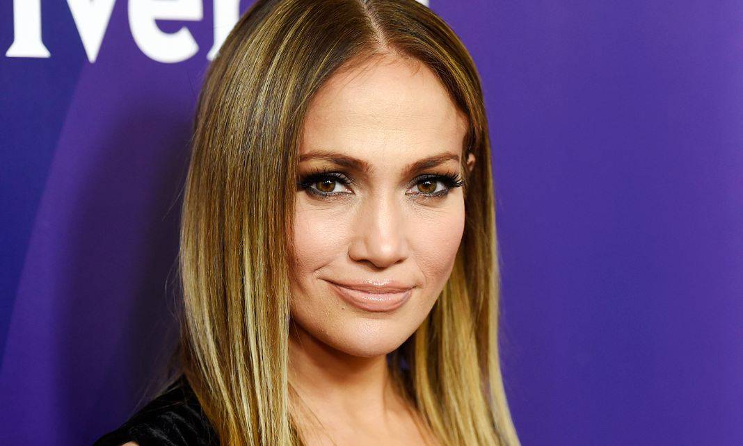 بالصور- شاهدوا منزل جينيفر لوبيز الفخم... أناقة وجرأة