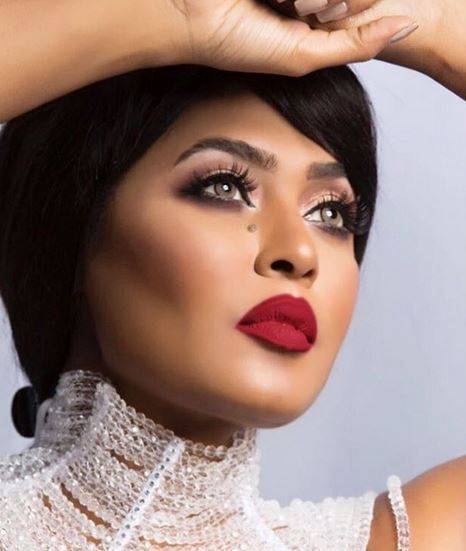 بالفيديو - فستان وعد الضخك يثير الجدل.. لن تصدقوا كم زاد وزنها