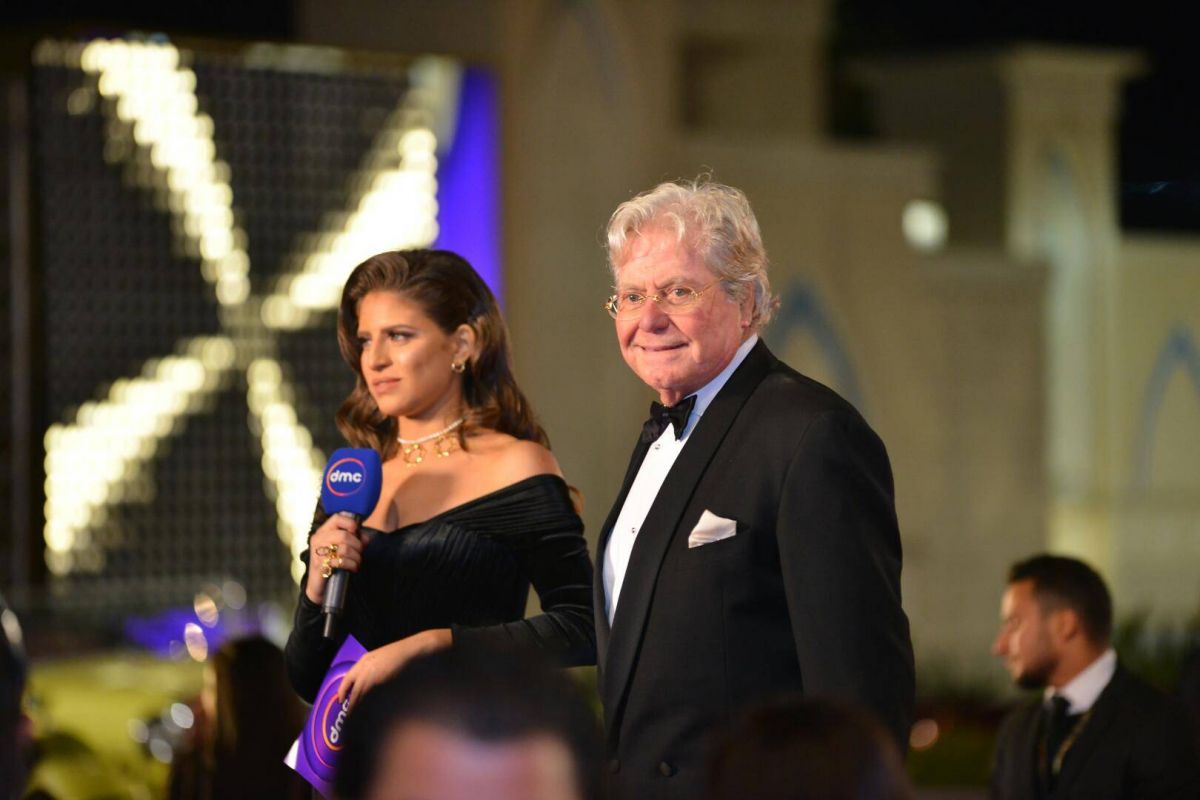 بالصور- شاهدوا إطلالات النجمات في ختام مهرجان القاهرة السينمائي ولماذا إرتدت معظمهن الأسود؟