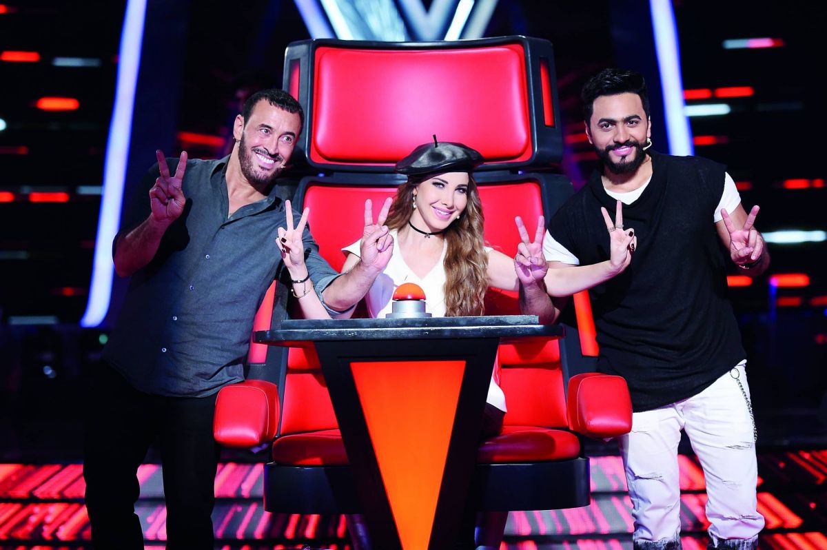الحلقة الأولى من الموسم الثاني من the Voice Kids  كاظم يتهم نانسي بالرشوة... ويأخذ حقيبة منها لفريقه!
