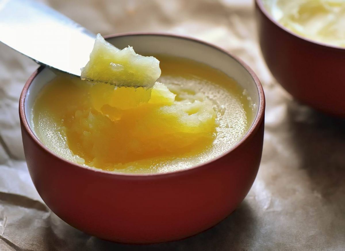 كيف تحوّلين السمن الصناعي إلى طبيعي؟ إليك الطريقة السهلة